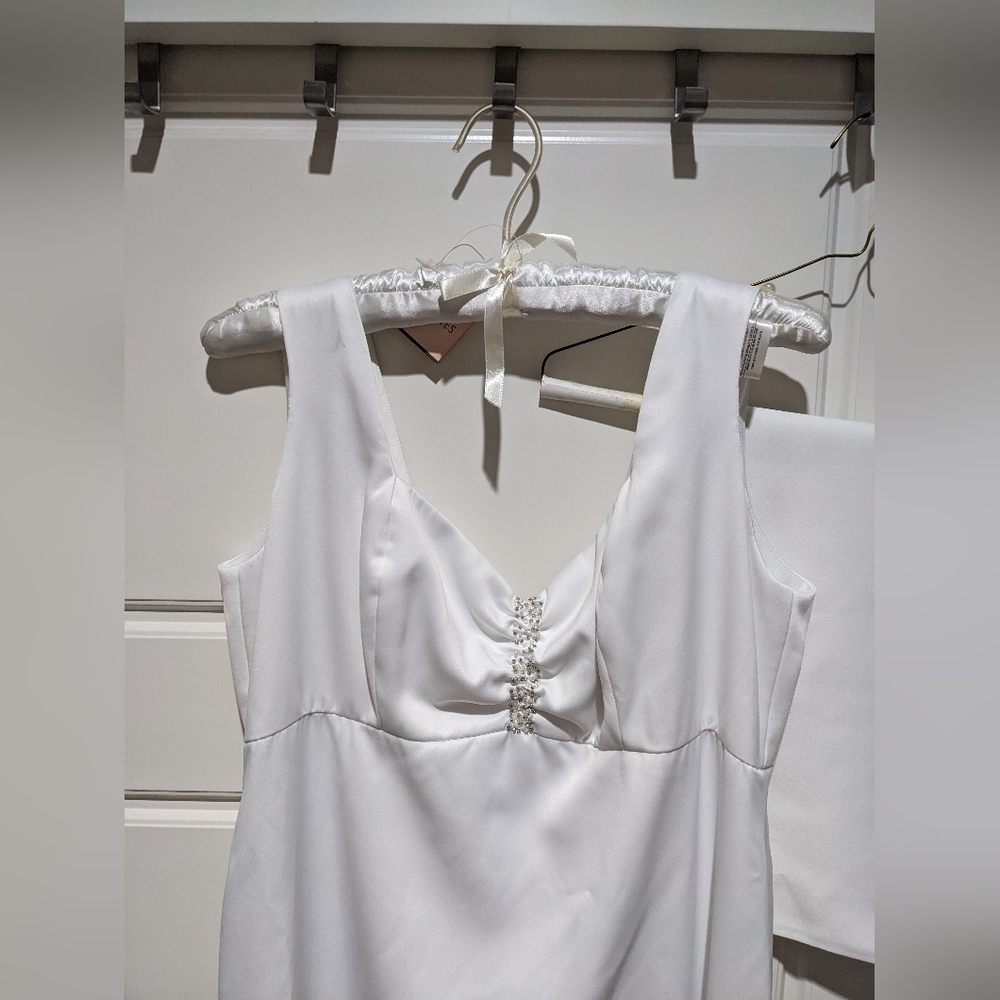 White Sleeveless Wedding Dress - Classic Bridal Gown - Picture 2 of 13